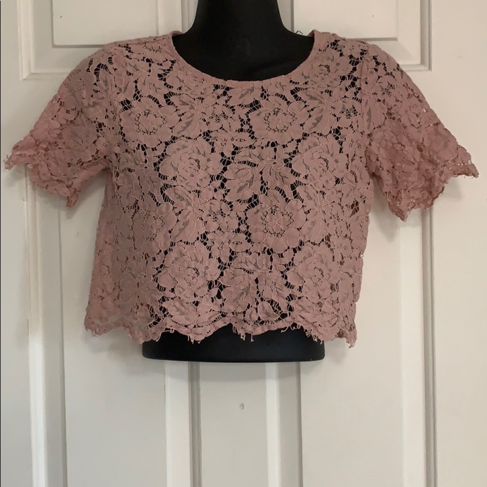 Forever 21 pink crop lace tee